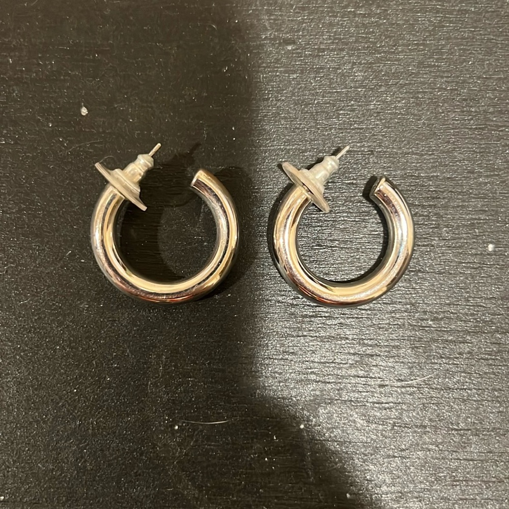 SILVER HOOPS
